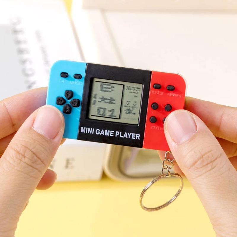 Console de Jogo Eletrônico Por - Retro Gaming Keychain avaliação e preço