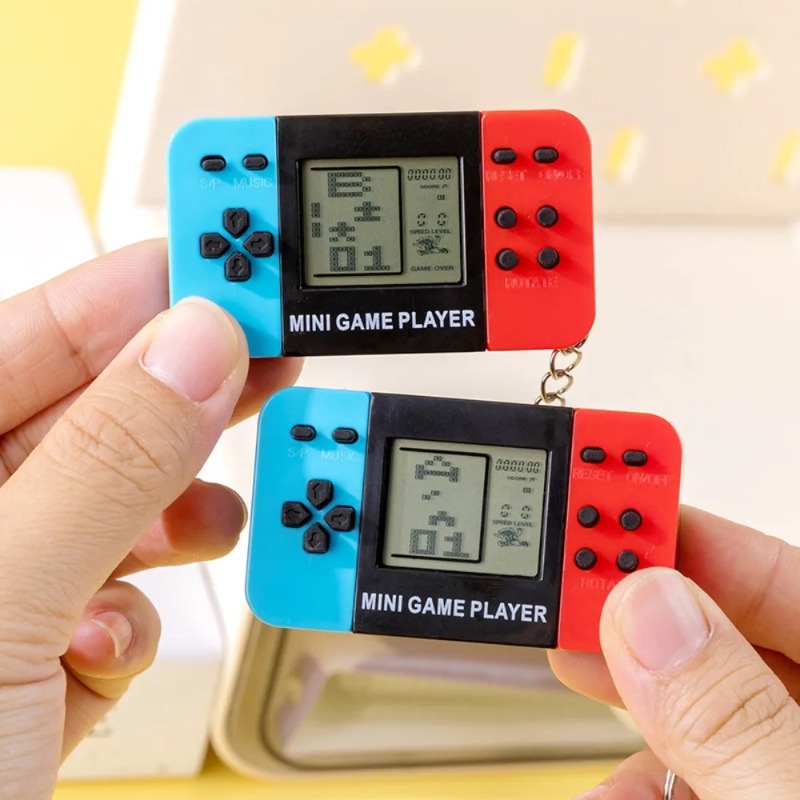 Console de Jogo Eletrônico Por - Retro Gaming Keychain avaliação e preço